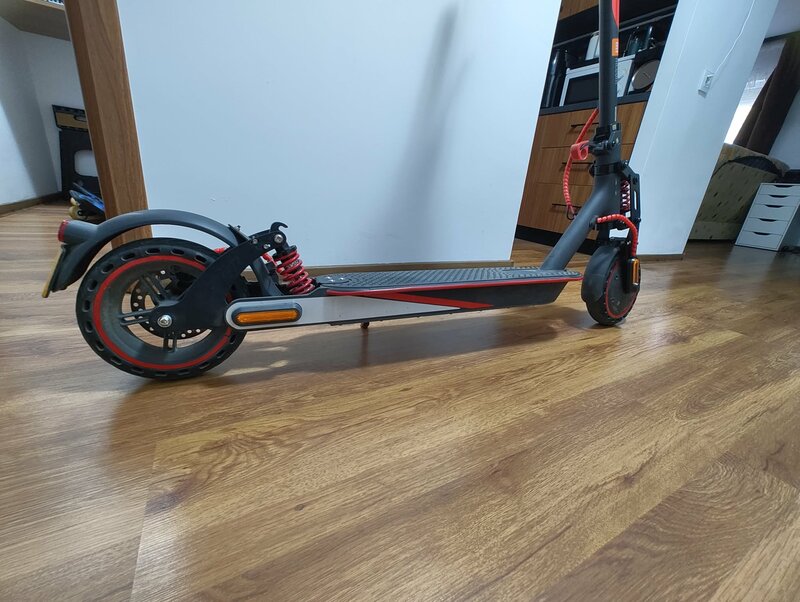 Trotineta electrica Xiaomi Mi Pro 2 modificata